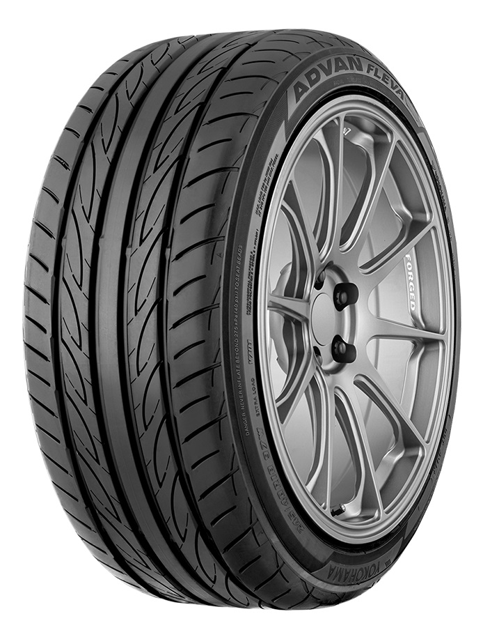 205/40 R18 86W ADVAN FLEVA V701